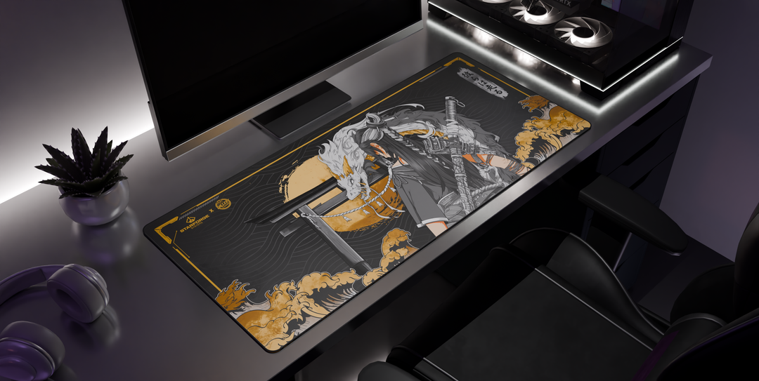 Golden Dragon - Desk Mat