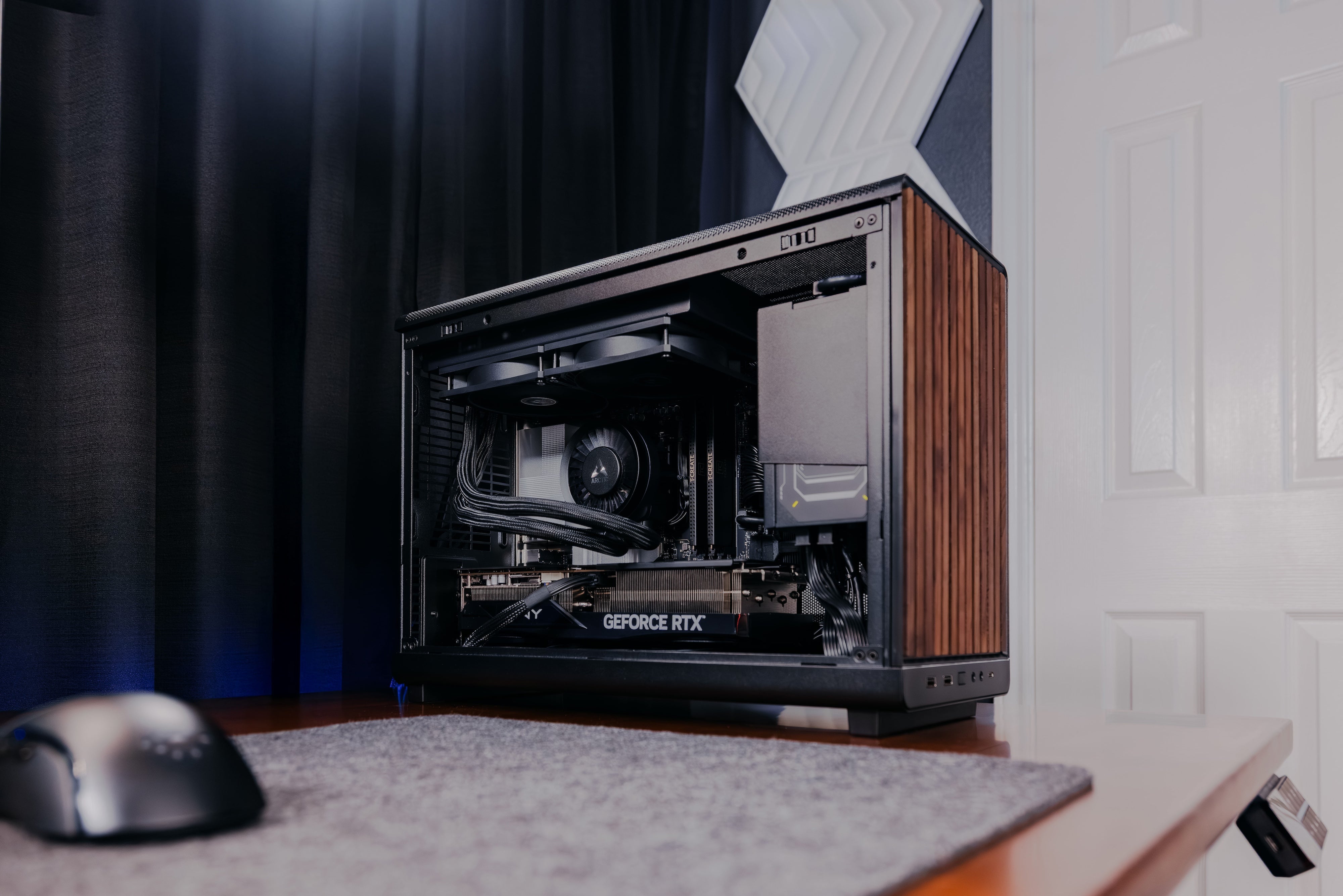 Open Box/Refurb - Traveler PC V2 front view